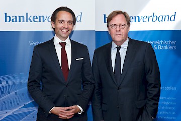v. li. n. re.: Willibald Cernko, CEO der Unicredit Bank Austria, Generalsekretär Dr. Gerald Resch | © Bankenverband | Foto: Nick Albert