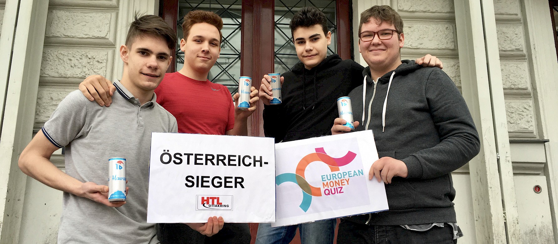 Die Österreich-Sieger des „European Money Quiz“: v.l.n.r. Dominic Lastro, Marcel Siedersberger, Cancer Cetinkaya und Elias Gherghel von der 2AFIT der HTL 16 Thaliastraße/Wien | © HTL Ottakring