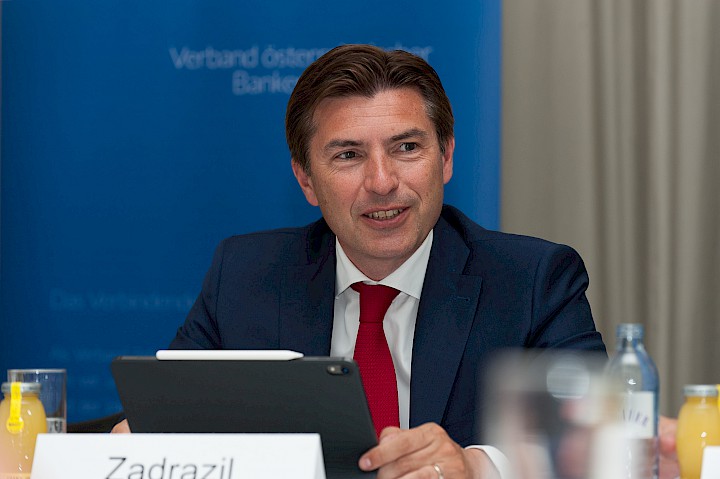 Präsident Robert Zadrazil  | © Bankenverband | Foto: Nick Albert